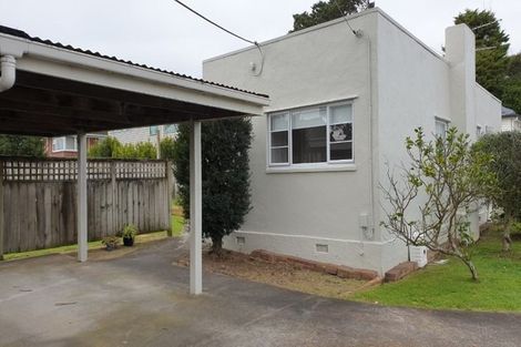 Photo of property in 1/8 Northcote Road, Takapuna, Auckland, 0622