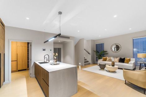 Photo of property in 201c Hurstmere Road, Takapuna, Auckland, 0622