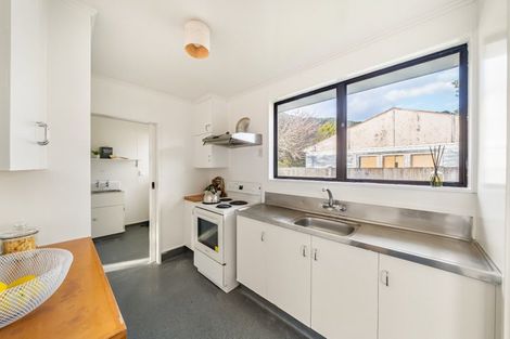 Photo of property in 193a Whites Line East, Waiwhetu, Lower Hutt, 5010