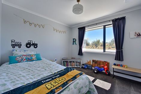 Photo of property in 27 Helena Street, Fortrose, Invercargill, 9875