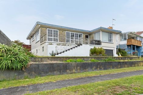 Photo of property in 16 Mayne Street, Waitara, 4320