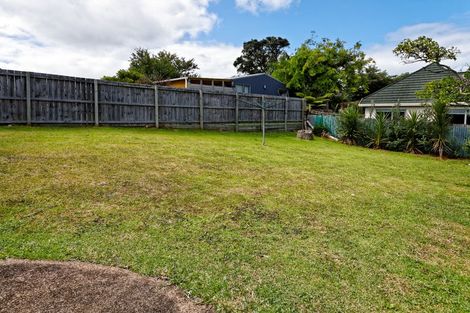Photo of property in 16 Esmeralda Avenue, Avondale, Auckland, 1026