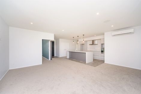 Photo of property in 162 Pacific Drive, Fitzherbert, Palmerston North, 4410