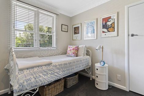 Photo of property in 13 Evelyn Road, Cockle Bay, Auckland, 2014