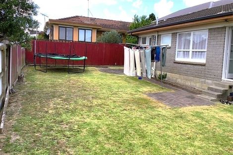 Photo of property in 2/25 Wellington Street, Papakura, 2110