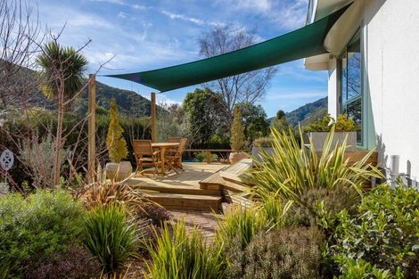 Photo of property in 31a Ranui Street, Waikawa, Picton, 7220