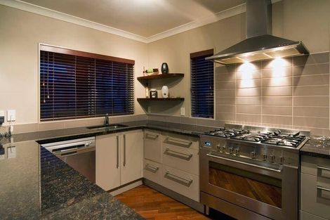 Photo of property in 28 Carol Lee Place, Albany Heights, Auckland, 0632
