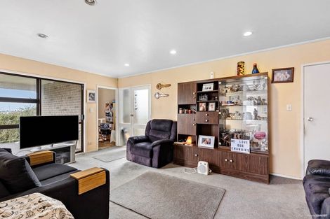 Photo of property in 90 Hillside Road, Mount Wellington, Auckland, 1062