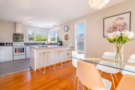 Photo of property in 71a Main Road, Redcliffs, Christchurch, 8081