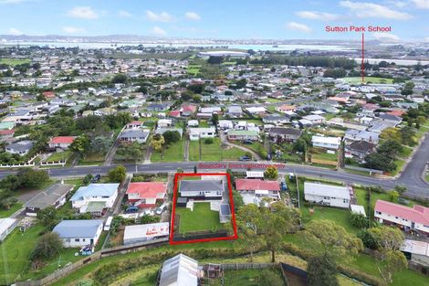 Photo of property in 102 Tennessee Avenue, Mangere East, Auckland, 2024