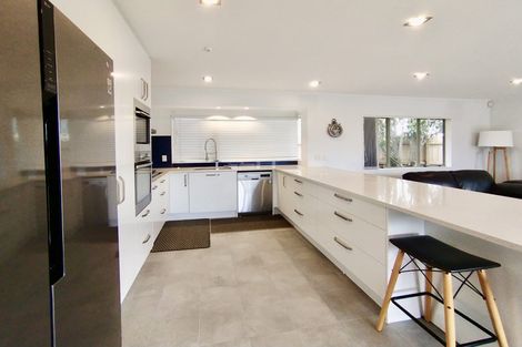 Photo of property in 15 Aspatria Place, Northpark, Auckland, 2013