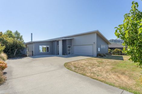 Photo of property in 73 Montgomery Crescent, Kinloch, Taupo, 3377