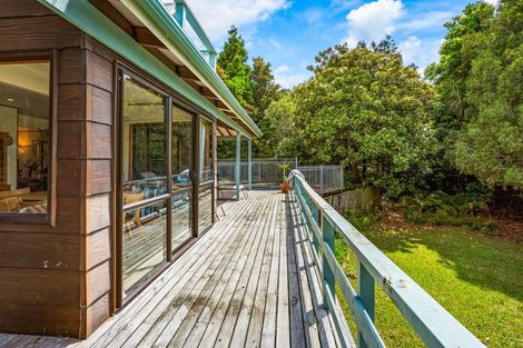 Photo of property in 21 Reynolds Place, Torbay, Auckland, 0630