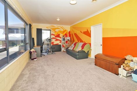 Photo of property in 11 Guernsey Place, Grandview Heights, Hamilton, 3200