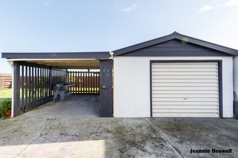 Photo of property in 19 Meadowbrook Drive, Cloverlea, Palmerston North, 4412