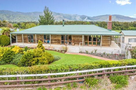 Photo of property in 382 Kimberley Road, Levin, 5571