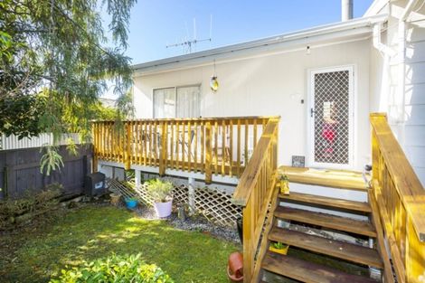 Photo of property in 11 Beryl Grove, Birchville, Upper Hutt, 5018