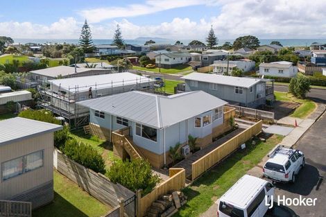 Photo of property in 8 Scarborough Road, Waihi Beach, 3611
