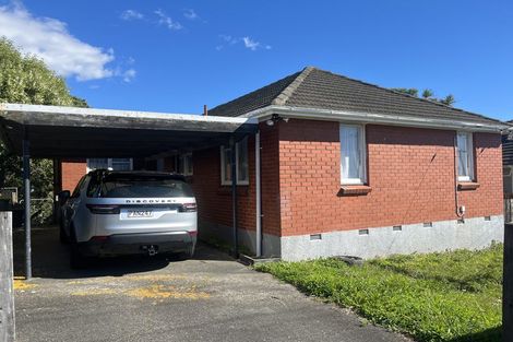 Photo of property in 3 Norfolk Grove, Cannons Creek, Porirua, 5024