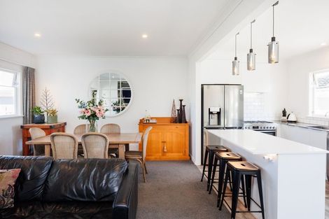 Photo of property in 30 Lincoln Terrace, Hokowhitu, Palmerston North, 4410