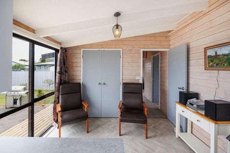 Photo of property in 8 Harding Place, Feilding, 4702