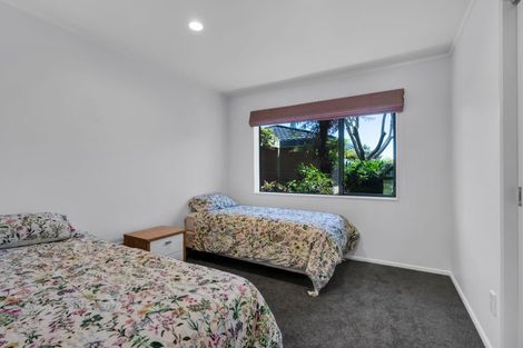 Photo of property in 3e Kinross Drive, Merrilands, New Plymouth, 4312