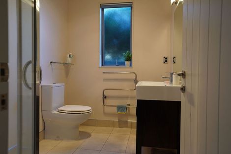 Photo of property in 12 Rangi Avenue, Schnapper Rock, Auckland, 0632