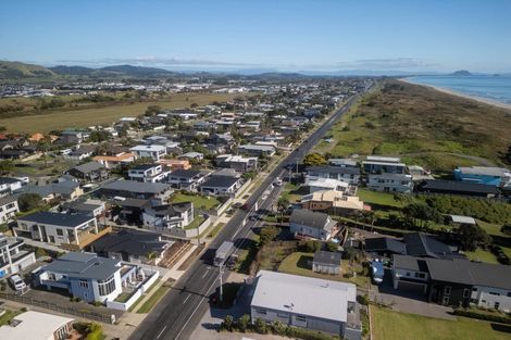Photo of property in 1024a Papamoa Beach Road, Papamoa Beach, 3118