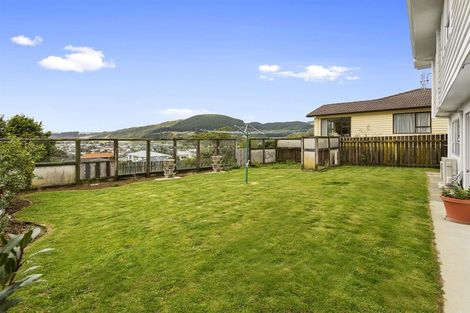 Photo of property in 8 Saint Aidans Way, Tawa, Wellington, 5028