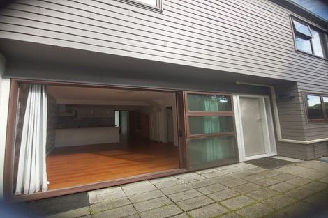 Photo of property in 2/249 Muritai Road, Eastbourne, Lower Hutt, 5013