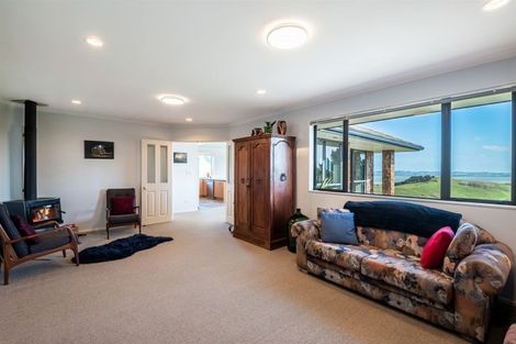 Photo of property in 16 Oyster Road West, Kaukapakapa, Warkworth, 0984