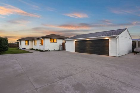 Photo of property in 83 Arcon Drive, Broomfield, Christchurch, 8042