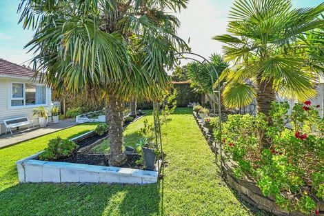 Photo of property in 75 Ridge Road, Howick, Auckland, 2014