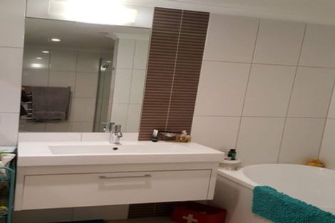 Photo of property in Bellagio Apartments, 8c/39 Taranaki Street, Te Aro, Wellington, 6011