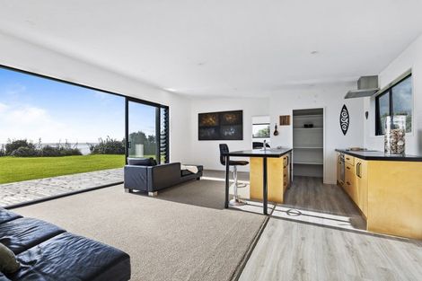 Photo of property in 317 Porikapa Road, Warea, New Plymouth, 4381