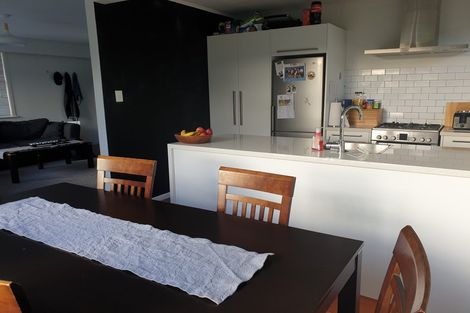 Photo of property in 7 Pauline Way, Paparangi, Wellington, 6037