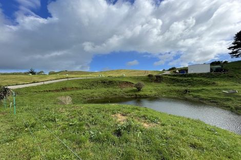 Photo of property in 326 Paraite Road, Paraite, New Plymouth, 4373