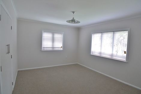 Photo of property in 1/3 Raleigh Road, Northcote, Auckland, 0627