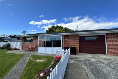 Photo of property in 11 Hamilton Street, Strathern, Invercargill, 9812