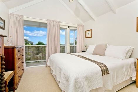 Photo of property in 11 Albany Highway, Unsworth Heights, Auckland, 0632