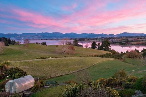 Photo of property in 56 Mapua Drive, Mapua, Upper Moutere, 7173