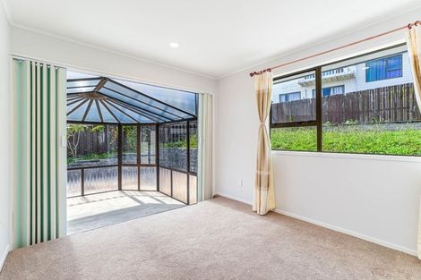 Photo of property in 71 Kennedy Avenue, Forrest Hill, Auckland, 0620