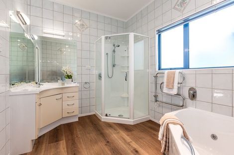 Photo of property in 3 Barque Crescent, Whitby, Porirua, 5024