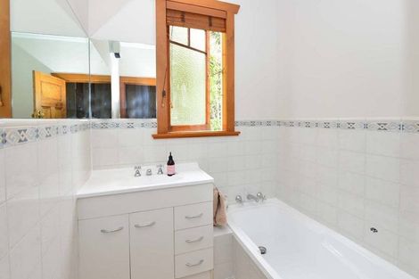 Photo of property in 5 Messenger Road, Stillwater, Silverdale, 0993