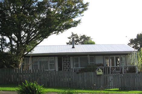 Photo of property in 74 Glen Road, Ranui, Auckland, 0612