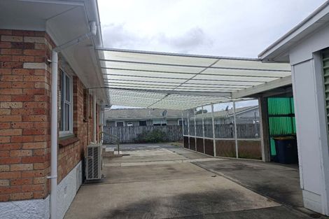 Photo of property in 12 Karaka Street, New Lynn, Auckland, 0600