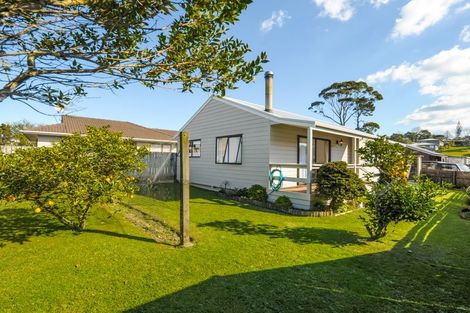 Photo of property in 2/83 Glendale Road, Glen Eden, Auckland, 0602