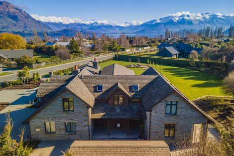 Photo of property in 8 Waimana Place, Wanaka, 9305