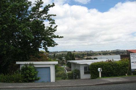 Photo of property in 14 Tindalls Bay Road, Tindalls Beach, Whangaparaoa, 0930