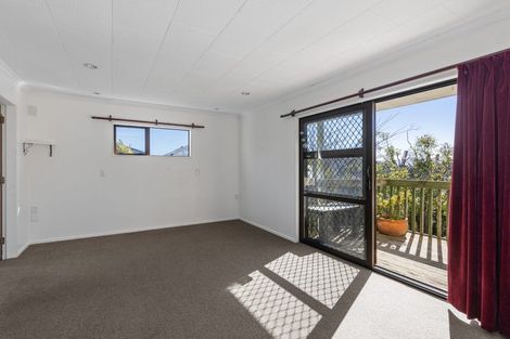 Photo of property in 5 Kinloch Place, Papakowhai, Porirua, 5024